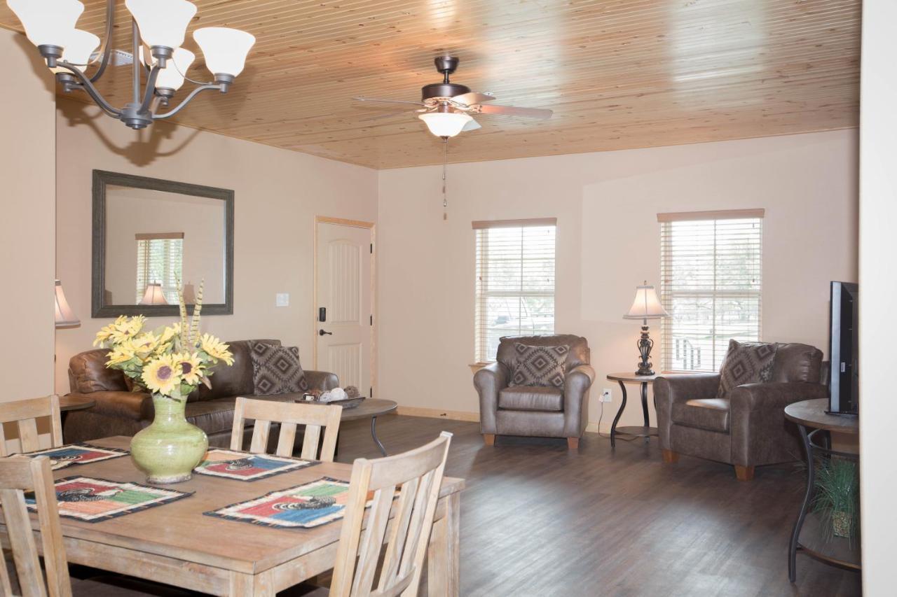 Old Mill Resort New Braunfels Extérieur photo