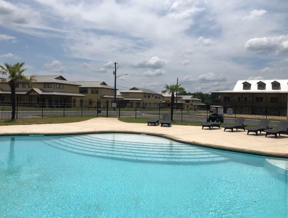 Old Mill Resort New Braunfels Extérieur photo